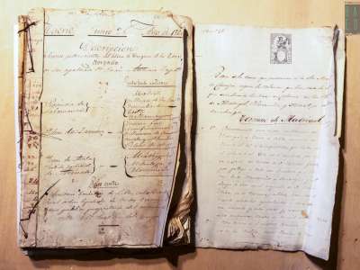 Vi sono documenti scritti in spagnolo appartenenti alla famiglia Enriquez, imparentata con gli Acquaviva d�Aragona gi� dal XVI secolo...